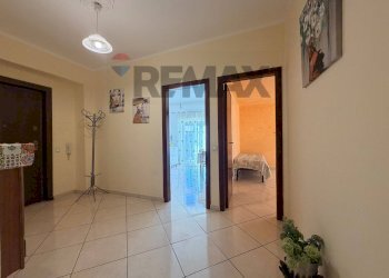 Hall / corridoio - Four-room apartment VIA TAORMINA
 
8, Gaggi - photo 14
