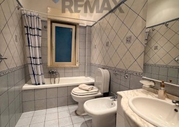 Bagno - Four-room apartment VIA TAORMINA
 
8, Gaggi - photo 22