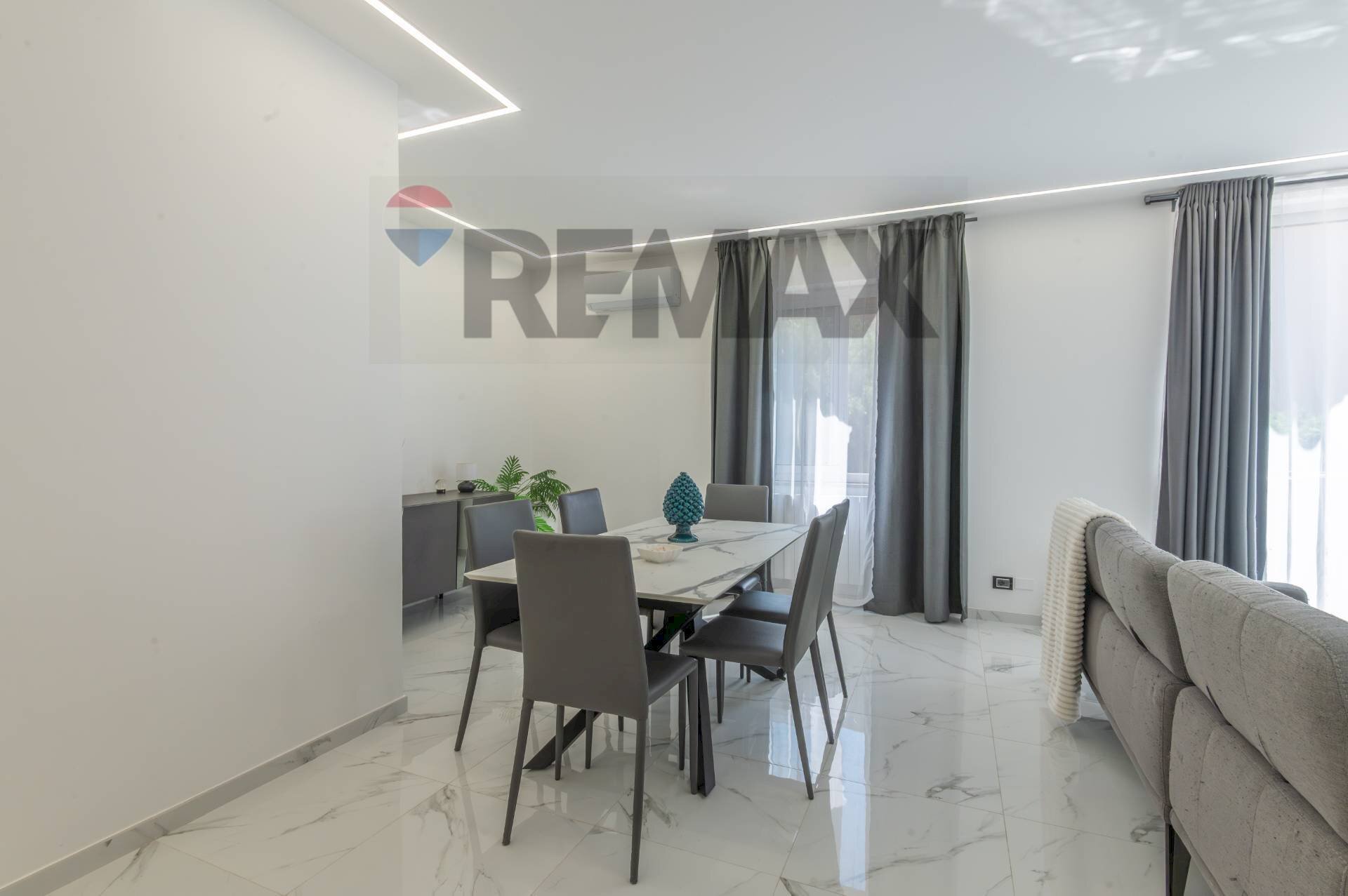 Sala da pranzo - Quadrilocale Via Peppino Impastato
 
3, Siracusa - foto 1