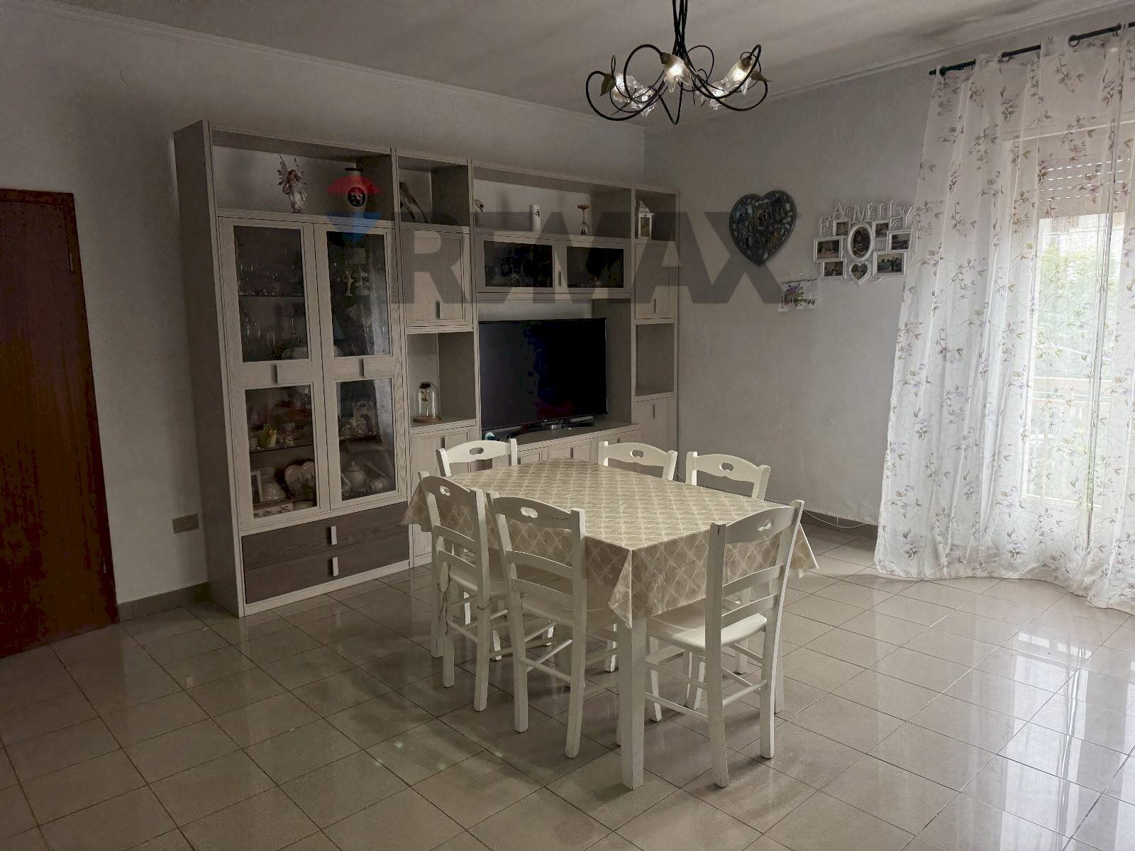 Sala da pranzo - Trilocale VIA GUGLIELMO MARCONI
118, San Nicandro Garganico - foto 2