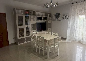Sala da pranzo - Trilocale VIA GUGLIELMO MARCONI
118, San Nicandro Garganico - foto 2
