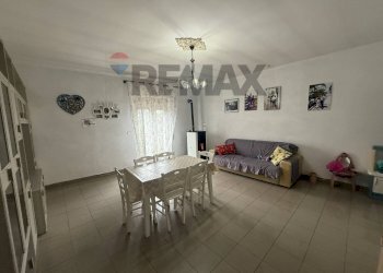 Sala da pranzo - Trilocale VIA GUGLIELMO MARCONI
118, San Nicandro Garganico - foto 3