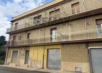 Edificio all\'aperto - Trilocale VIA GUGLIELMO MARCONI, San Nicandro Garganico - foto 12
