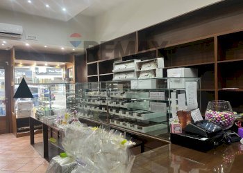 Locale - Locale Commerciale via Roma, Caserta - foto 3