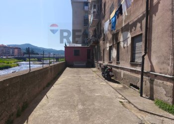 Edificio all\'aperto - Shop Cairo Montenotte - photo 8
