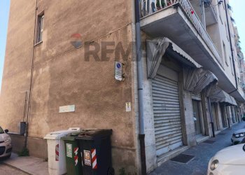 Edificio all\'aperto - Shop Cairo Montenotte - photo 24