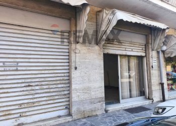 Edificio all\'aperto - Shop Cairo Montenotte - photo 25