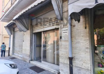 Edificio all\'aperto - Shop Cairo Montenotte - photo 29
