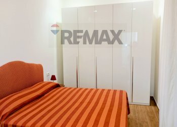 Camera / camera da letto - Three-room apartment Corso Vittorio Emanuele, Napoli - photo 4