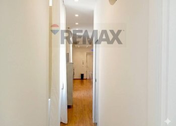Hall / corridoio - Three-room apartment Corso Vittorio Emanuele, Napoli - photo 8