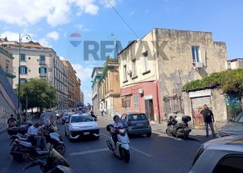 Edificio all\'aperto - Three-room apartment Corso Vittorio Emanuele, Napoli - photo 9