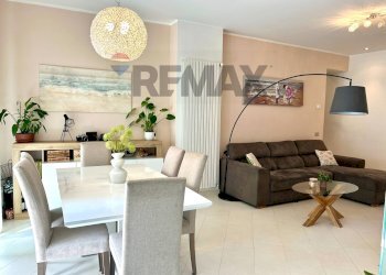 Sala da pranzo - Four-room apartment Lovere - photo 4