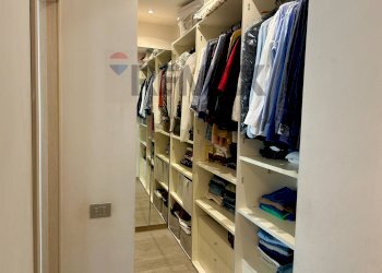 Cabina armadio - Four-room apartment Lovere - photo 14