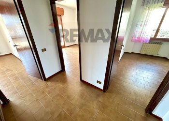 Hall / corridoio - Quadrilocale Sovere - foto 12