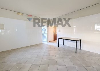 Stanza vuota - Appartamento Darfo Boario Terme - foto 4
