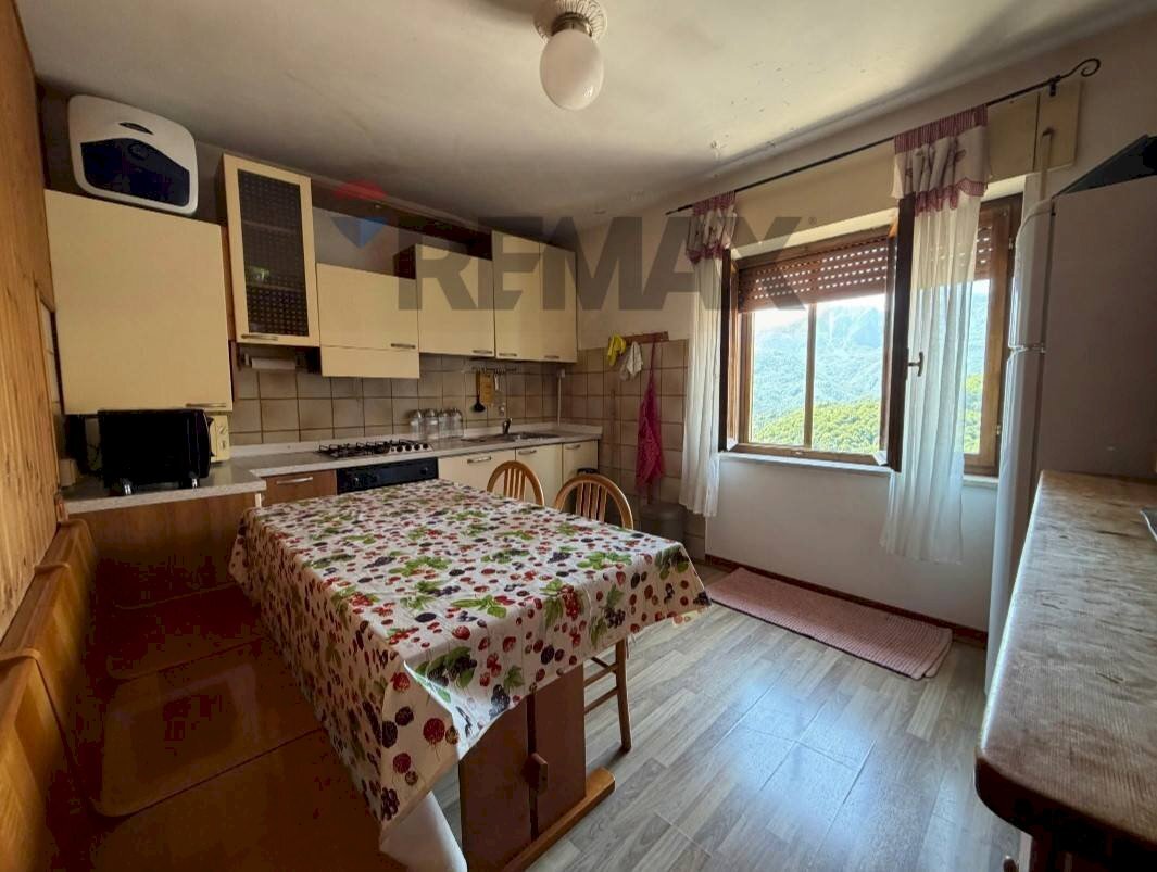Cucina - Appartamento Contrada Zulpi
 
24, Recoaro Terme - foto 1
