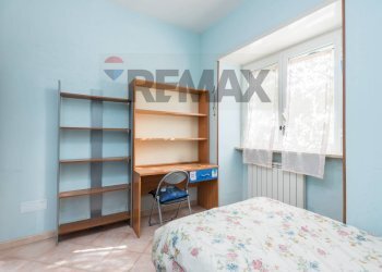 Camera / camera da letto - Trilocale Via Sartena
18, Roma - foto 14