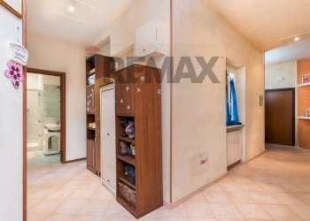 Hall / corridoio - Trilocale Via Sartena
18, Roma - foto 20