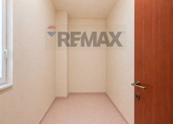 Stanza vuota - Trilocale Via Sartena
18, Roma - foto 24