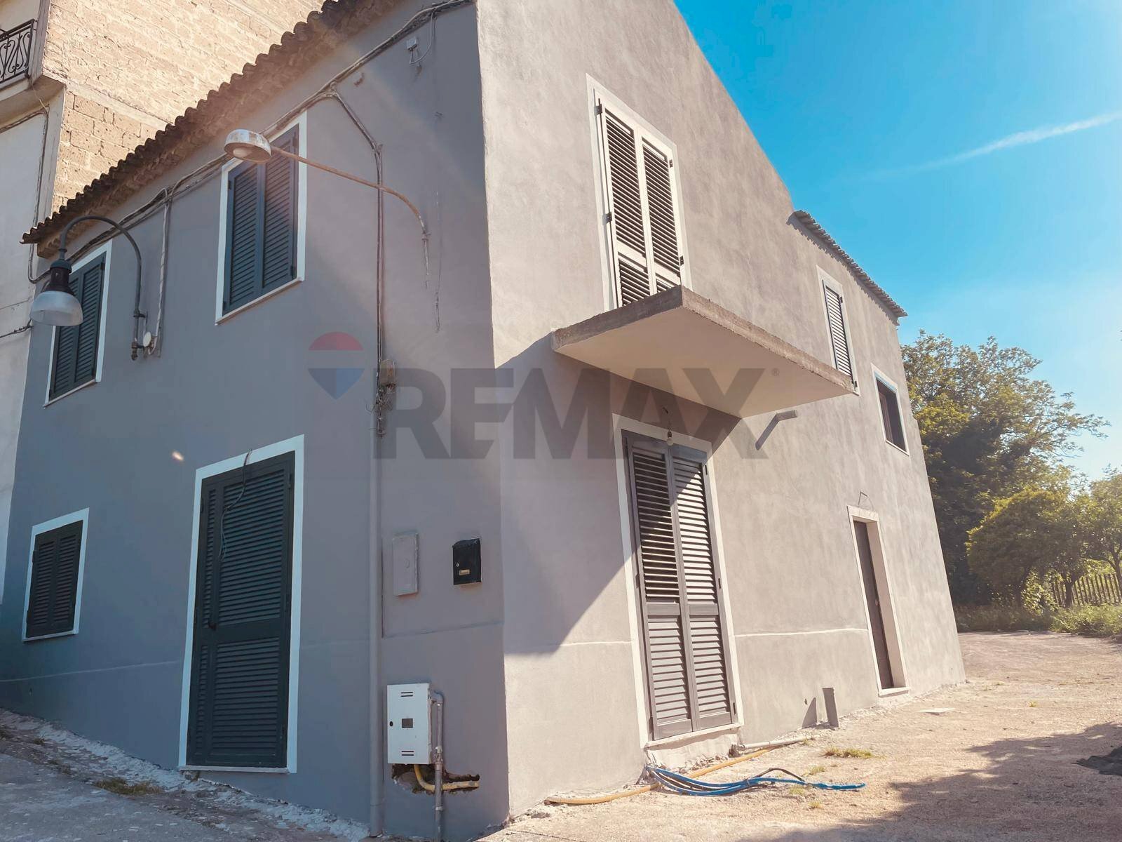 Casa all\'aperto - Semi-detached house Solopaca - photo 1