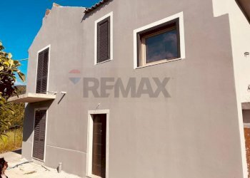 Casa all\'aperto - Semi-detached house Solopaca - photo 3