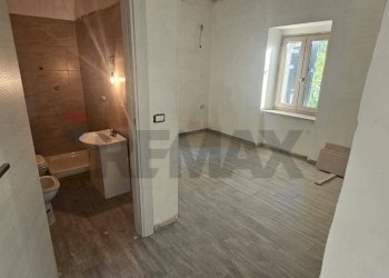 Bagno - Semi-detached house Solopaca - photo 13