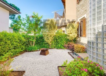 Giardino - Terraced Villa USIGNOLO
35/2, Busto Arsizio - photo 4