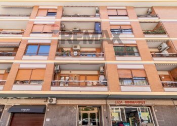Edificio all\'aperto - Attico Via Diego Simonetti
72, Roma - foto 23