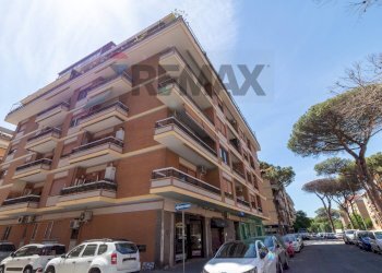 Edificio all\'aperto - Attico Via Diego Simonetti
72, Roma - foto 24