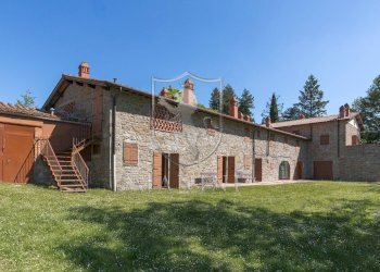 Foto 1 - Rustico Piazza Matteotti
 
3, Loro Ciuffenna - foto 1