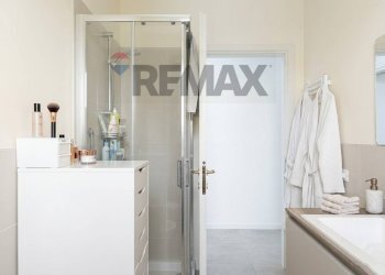 Bagno - Three-room apartment Strada Santa Margherita
 
41, Fidenza - photo 12