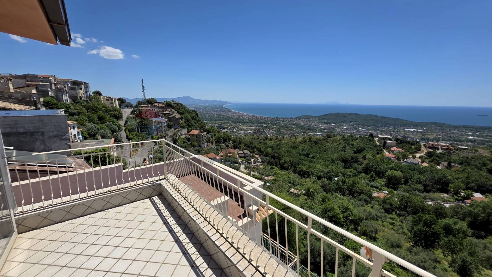 Balcone - Three-room apartment VIA CAPO LA PORTA
 
12, Formia - photo 1