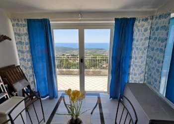 Sala da pranzo - Three-room apartment VIA CAPO LA PORTA
 
12, Formia - photo 5