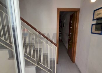 Hall / corridoio - Three-room apartment VIA CAPO LA PORTA
 
12, Formia - photo 16