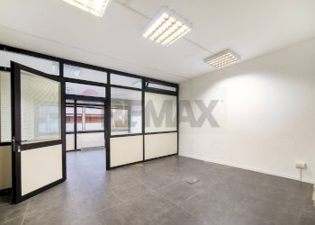 ufficcio - Office Via Tintoretto
10, Cologno Monzese - photo 6