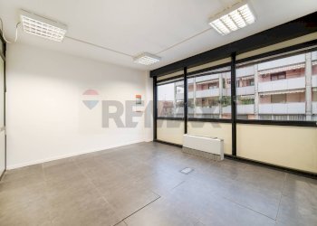 ufficcio - Office Via Tintoretto
10, Cologno Monzese - photo 25
