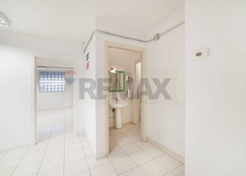 bagno - Office Via Tintoretto
10, Cologno Monzese - photo 43