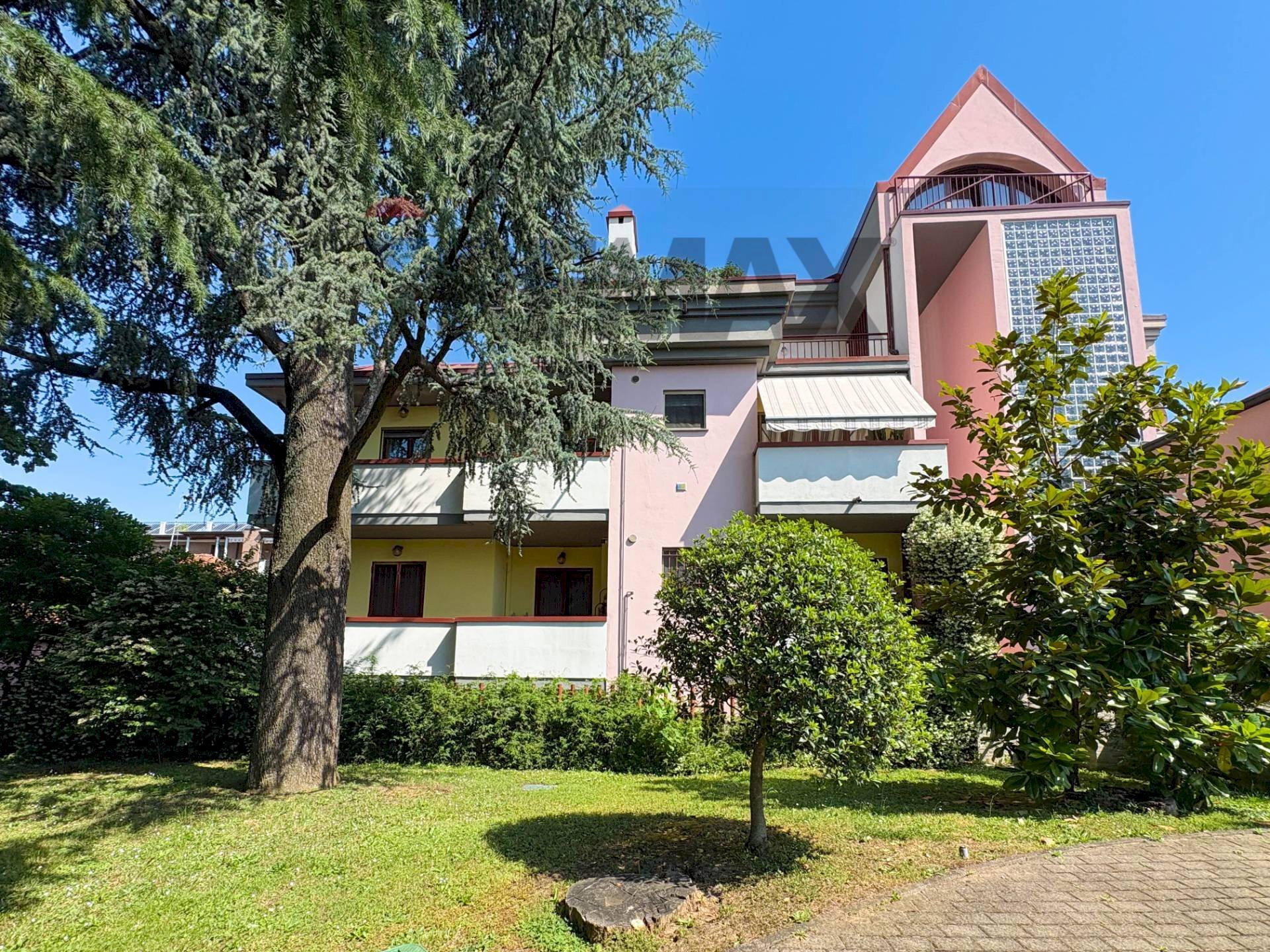Casa all\'aperto - Attico Via XX Settembre
 
14, Carugate - foto 3