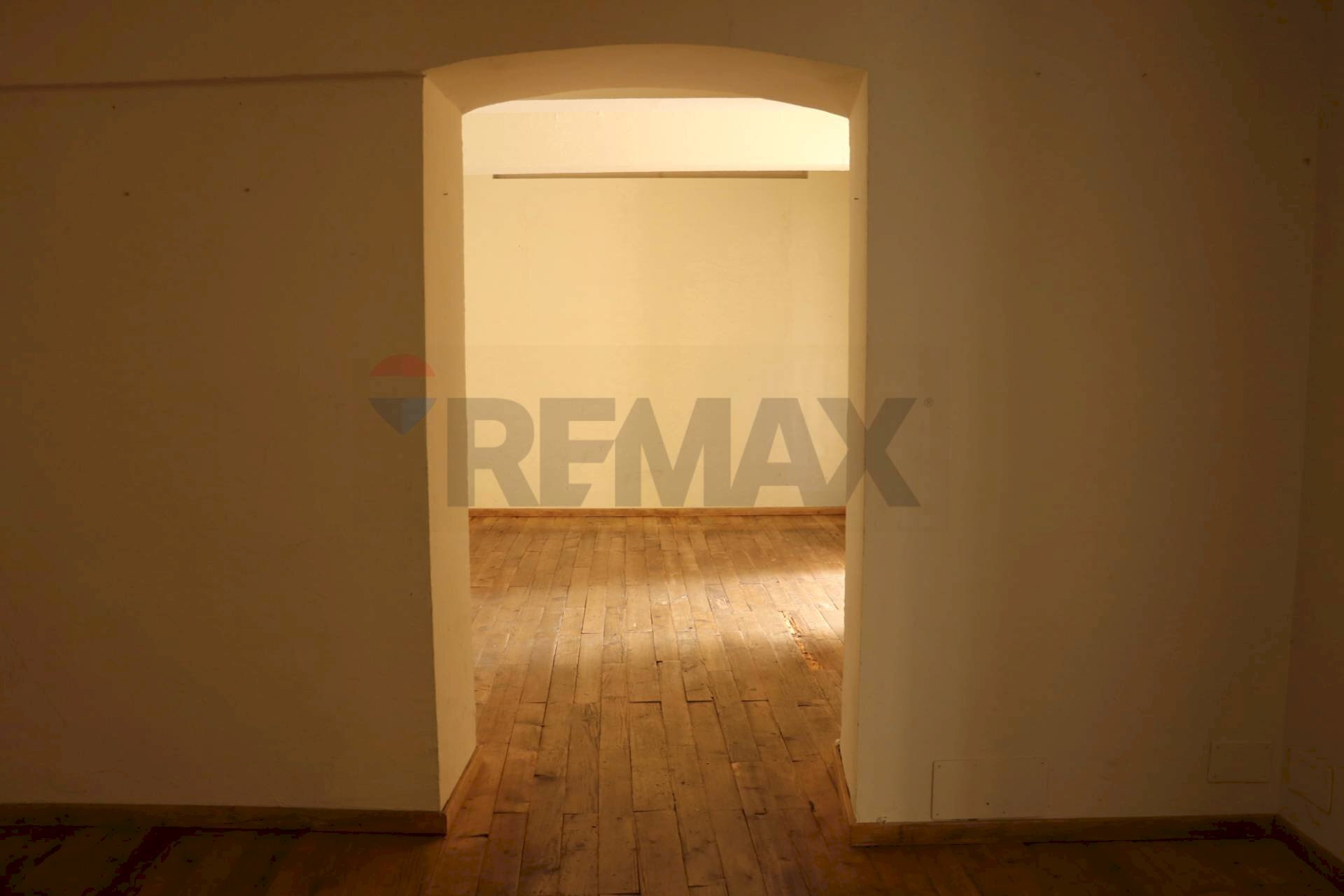 Hall / corridoio - Commercial Premises Via San Carlo
 
16, Reggio nell'Emilia - photo 1