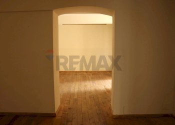 Hall / corridoio - Commercial Premises Via San Carlo
16, Reggio nell'Emilia - photo 1