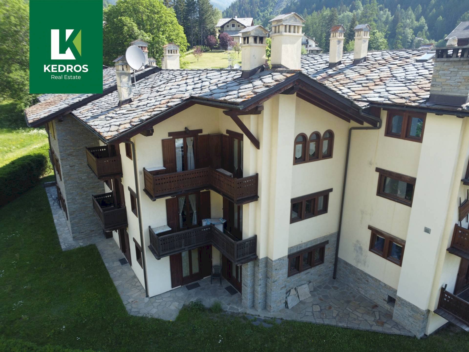 Foto 1 - Quadrilocale Strada Larzey Entreves
 
46, Courmayeur - foto 1