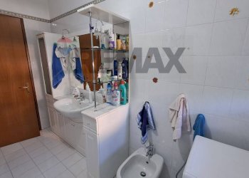 Bagno - Appartamento via salvador allende
 
8, Vergiate - foto 18