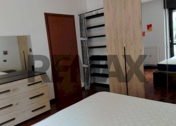 Camera / camera da letto - Three-room apartment via salvador allende
 
8, Vergiate - photo 21