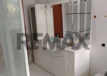 Bagno - Three-room apartment via salvador allende
 
8, Vergiate - photo 29