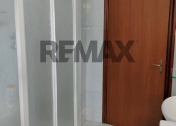 Bagno - Three-room apartment via salvador allende
 
8, Vergiate - photo 30
