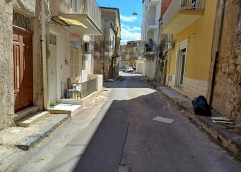 Edificio all\'aperto - Casa indipendente Quintino Sella
 
12, Favara - foto 4