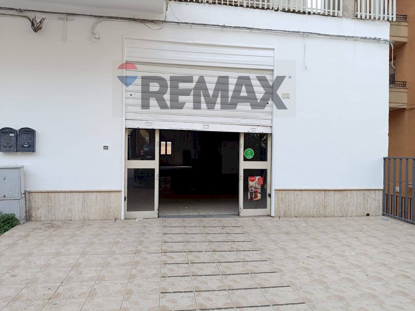 Edificio all\'aperto - Commercial Activity Via Aldo Moro
172, Favara - photo 2