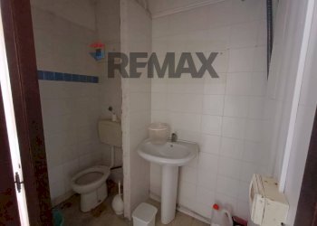 Bagno - Attività Commerciale Via Aldo Moro
172, Favara - foto 10