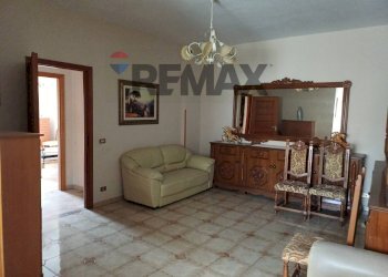 Soggiorno - Casa indipendente via Arco Mendolia
 
10, Favara - foto 9