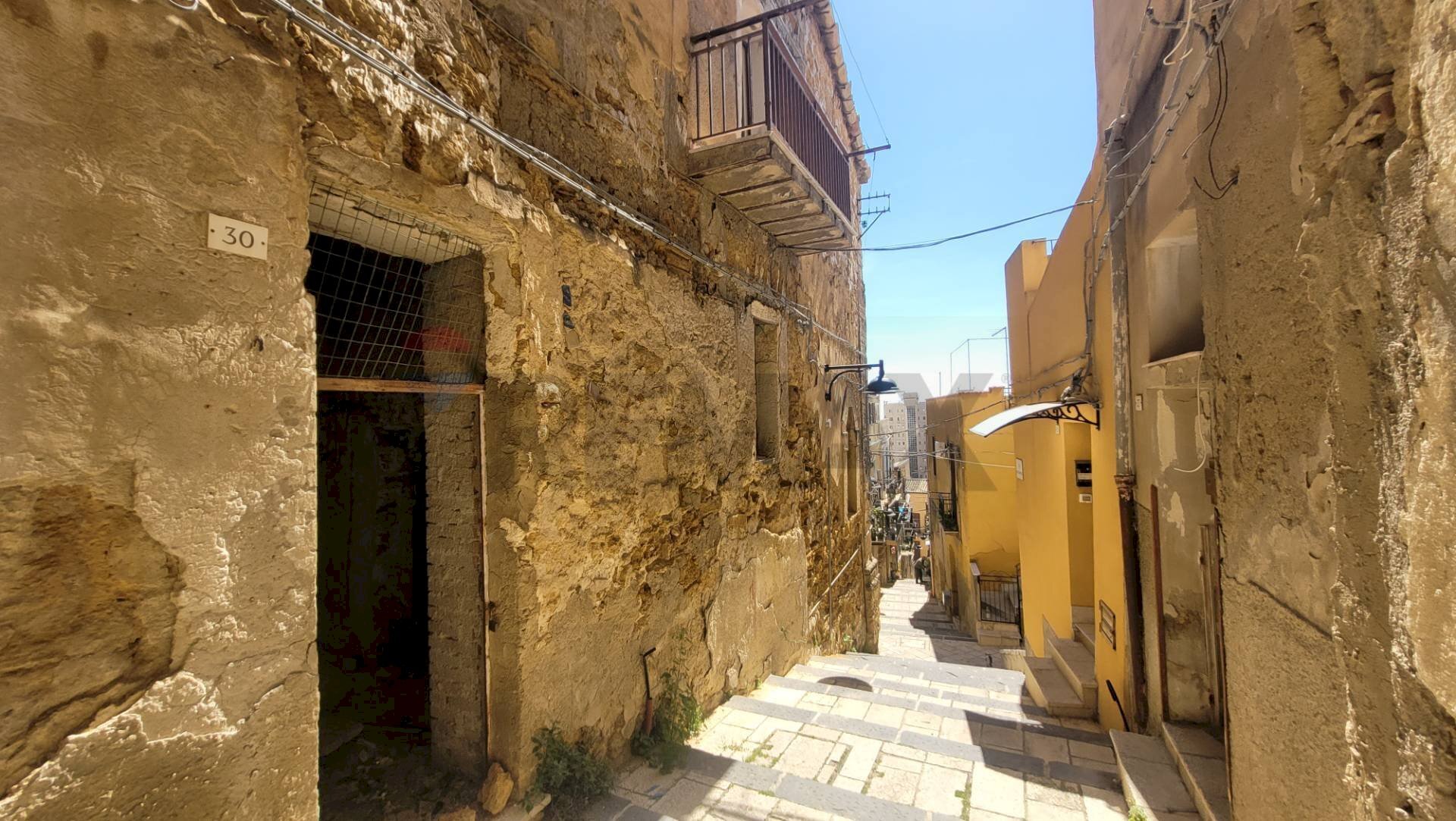 Edificio all\'aperto - Trilocale Via Raccomandata
 
35, Agrigento - foto 3
